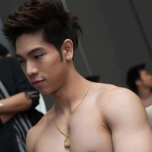 ใครรู้จักหนุ่มครนี้บาง