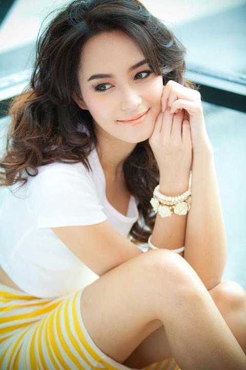 บี น้ำทิพย์ @ สุขภาพดี vol.5 no.51 August 2012