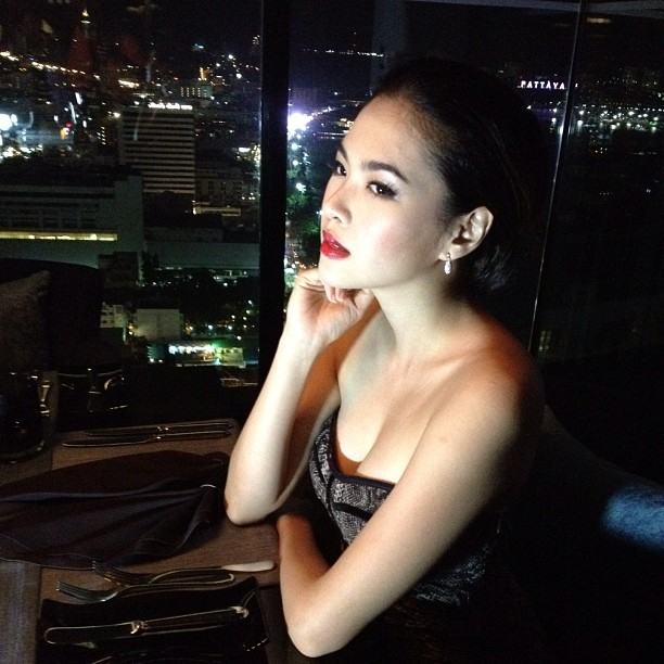 เมาท์สนั่นเล่นผีผ้าห่มกับ'อัค' 'โบวี่'แจงแค่เพื่อนร่วมงาน