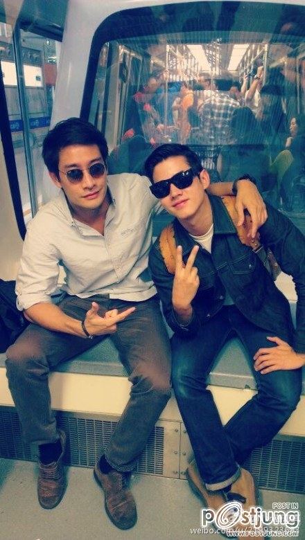 ป้อง ณวัฒน์ และ มาริโอ้ เมาเรอ รับรางวัล Asian Idol 2012 @ China