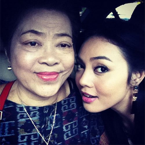 คอลเลคชั่น คู่แม่ &ndash; ลูกดารา สวยสดใสไม่แพ้กัน