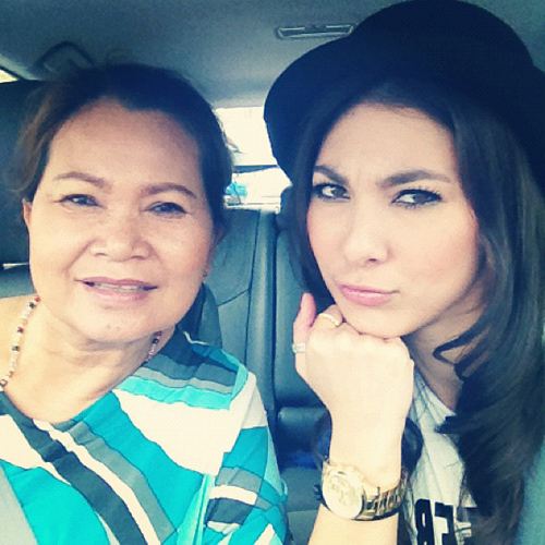 คอลเลคชั่น คู่แม่ &ndash; ลูกดารา สวยสดใสไม่แพ้กัน