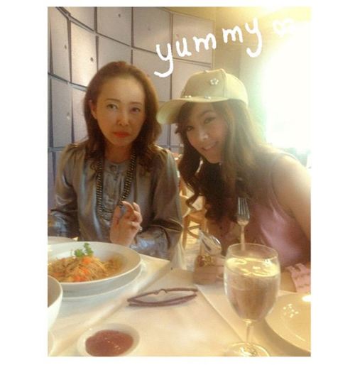 คอลเลคชั่น คู่แม่ &ndash; ลูกดารา สวยสดใสไม่แพ้กัน