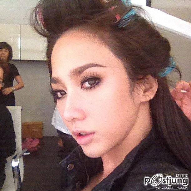 ธรณีนี่นี้ .."อั้ม" ครอง