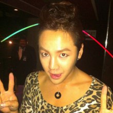 'จาง กึน ซอก'บริจาคข้าวช่วยเด็ก-คนชรา