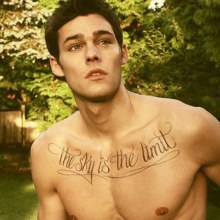 พระเอก mv call me maybe