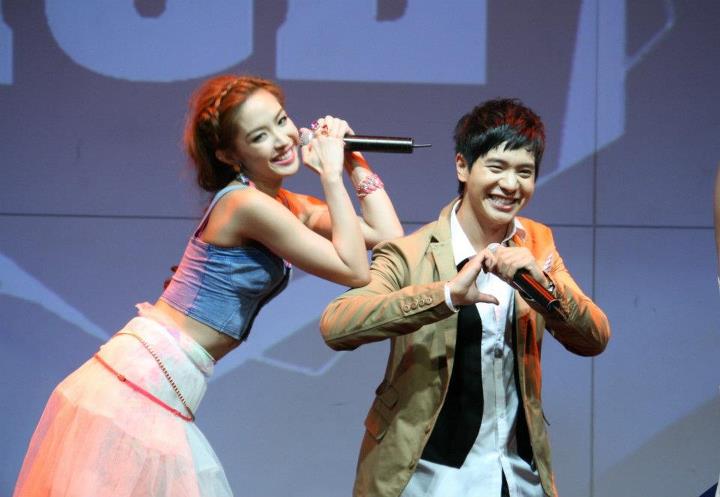 งานแถลงข่าวเปิดอัลบั้มชุดที่ 5 "รักกันนะ" ของ "ไอซ์ ศรัณยู"