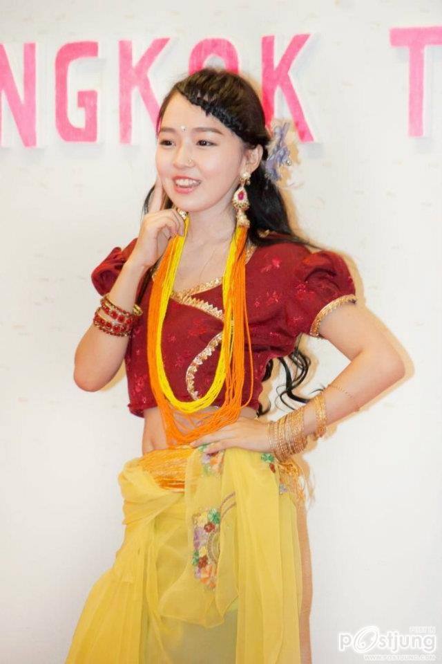 สุนันทา เดวา สาวน้อยที่มีคนติดตามใน FB 403,983