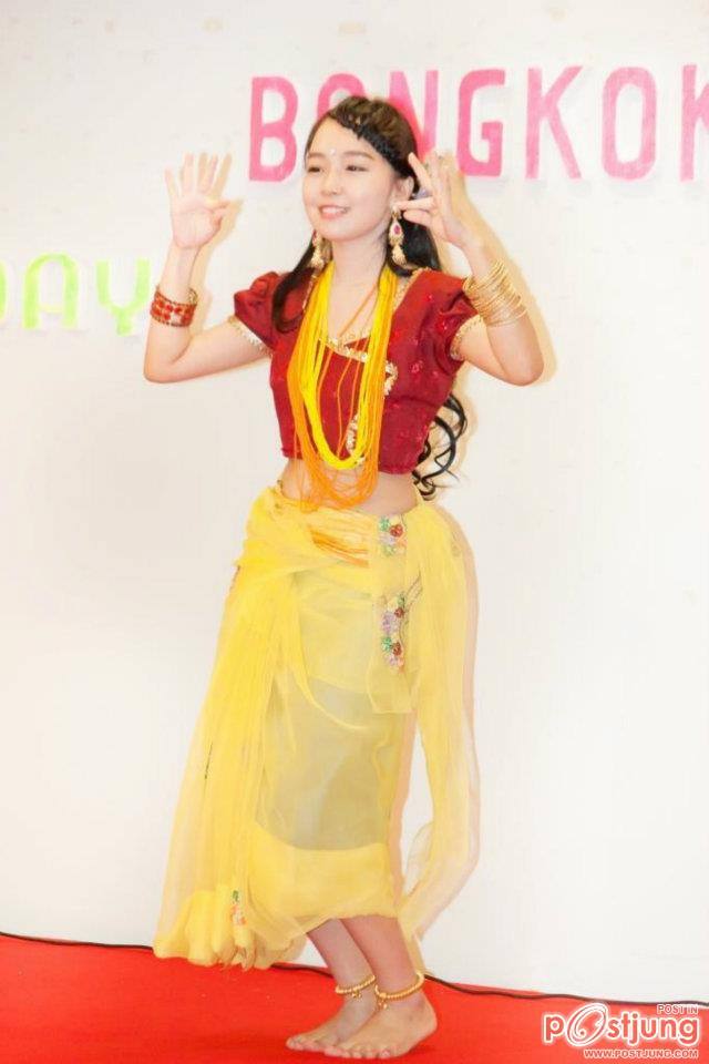 สุนันทา เดวา สาวน้อยที่มีคนติดตามใน FB 403,983