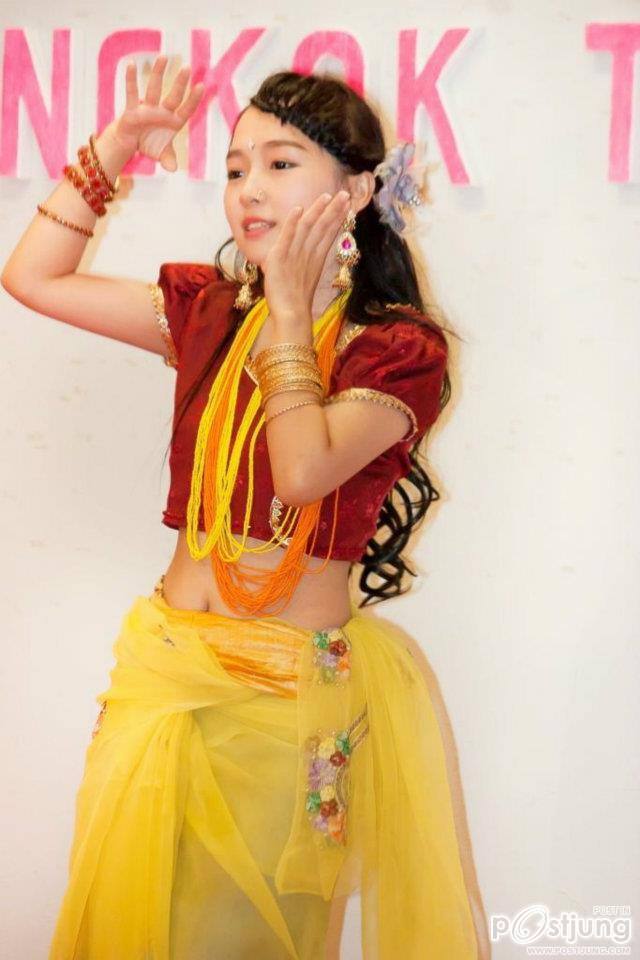 สุนันทา เดวา สาวน้อยที่มีคนติดตามใน FB 403,983