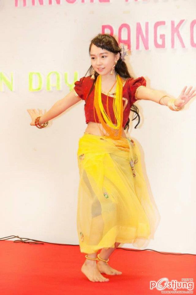 สุนันทา เดวา สาวน้อยที่มีคนติดตามใน FB 403,983