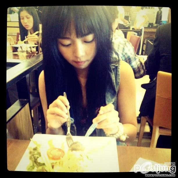 สุนันทา เดวา สาวน้อยที่มีคนติดตามใน FB 403,983