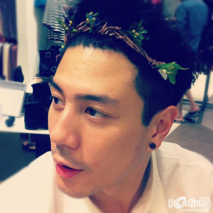 CELEBRITIES & P'S MATERIAL