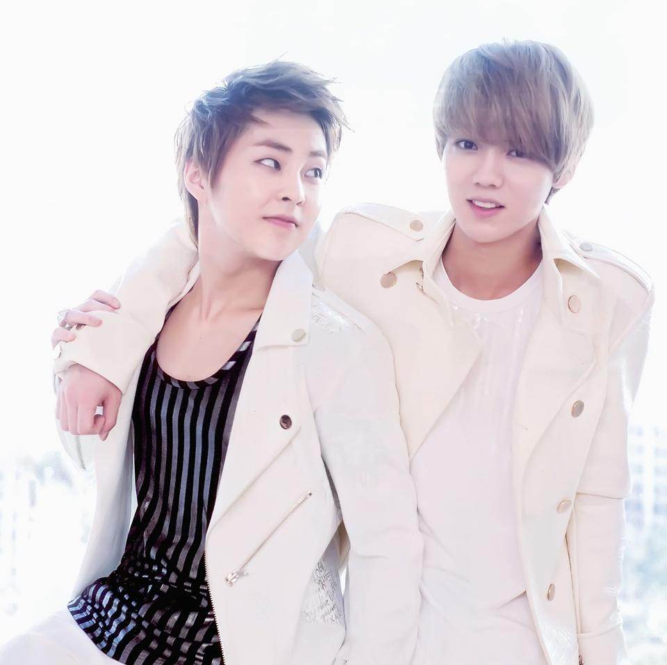 EXO-M @ Pop Magazine no.539 August 2012