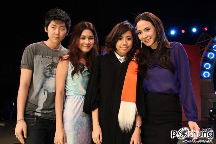 Surprise Superstar !!!