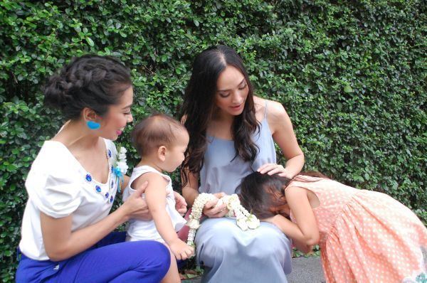 ตุ๊ก ชนกวนันท์ & น้องแพรว น้องภูมิ @ รายการ ว้าว! ดารา [11-8-55]