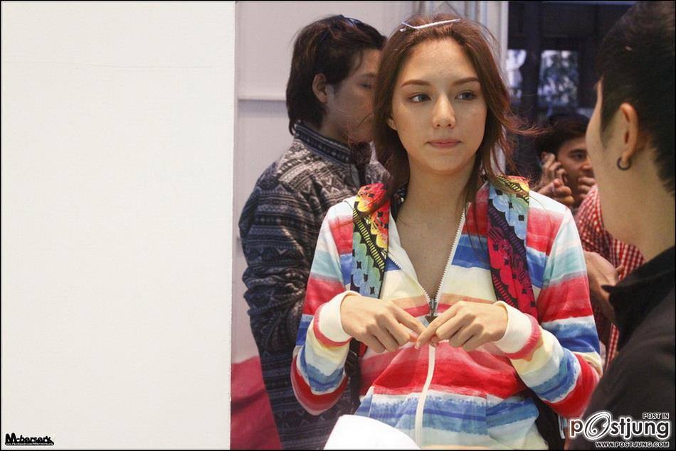 มิว ลักษณ์นารา @ Quiksilver Open Phuket Thailand, อัมรินทร์พลาซ่า