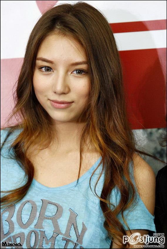 มิว ลักษณ์นารา @ Quiksilver Open Phuket Thailand, อัมรินทร์พลาซ่า