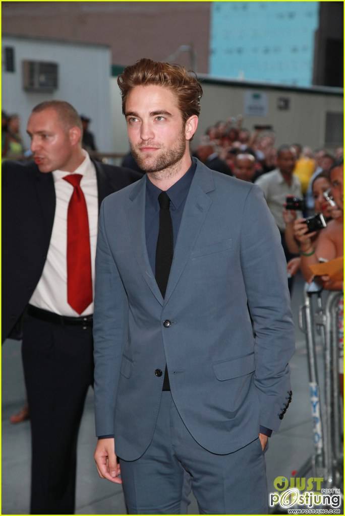 Robert Pattinson: 'Cosmopolis' Premiere - First Pics!