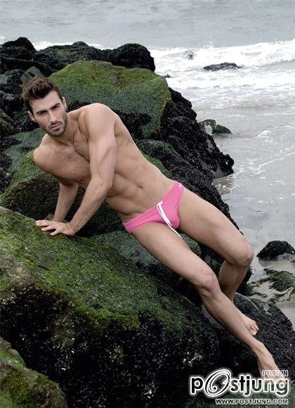 Lush : Justin Clynes