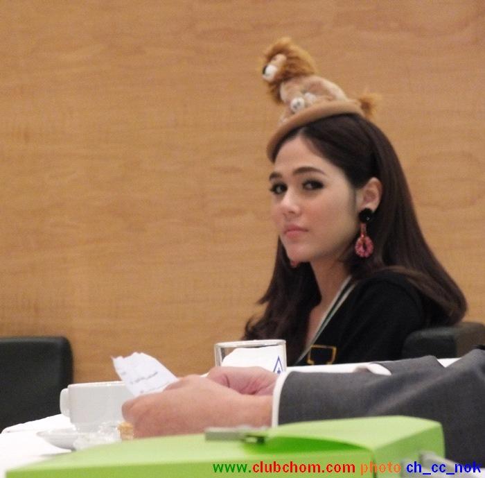 ชมพู่ อารยา ในงานแถลงข่าว 10ปี ศูนย์หัวใจ รพ.รามฯ