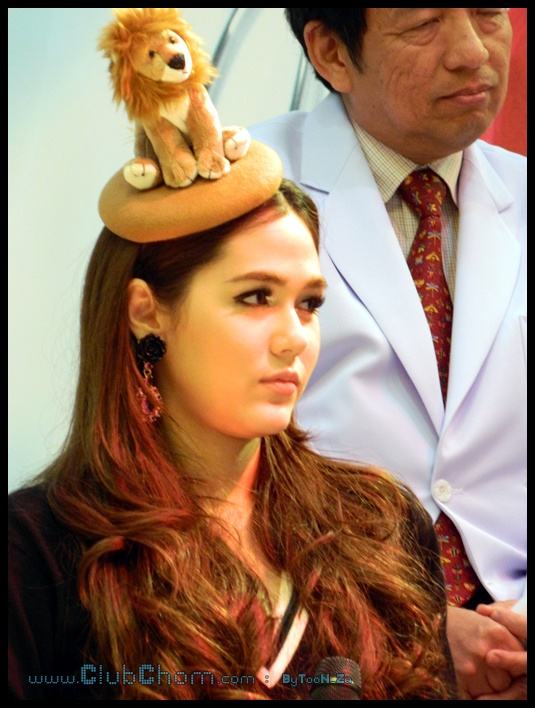 ชมพู่ อารยา ในงานแถลงข่าว 10ปี ศูนย์หัวใจ รพ.รามฯ