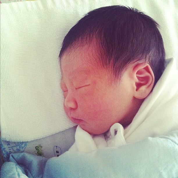 น้องโอเชี่ยน ลูกชาย น้ำ-รพีภัทร ออกมาดูโลกแล้ว!