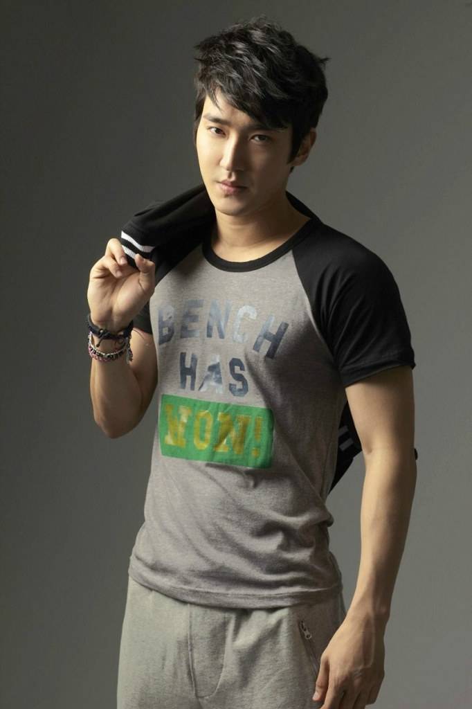 Siwon & Donghae Photoshoot For Bench