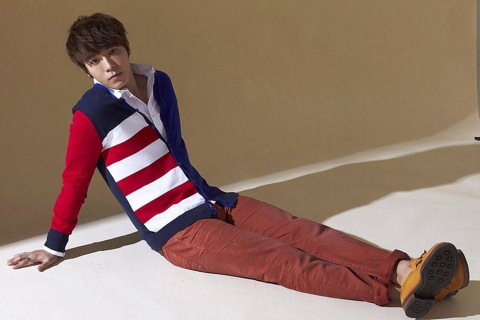 Siwon & Donghae Photoshoot For Bench