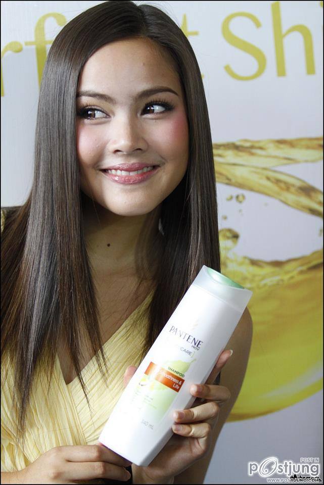 ญาญ่า อุรัสยา งานแพนทีน ใครว่าลุคนี้ดับน้องเค้ายังสวยเหมือนเดิม