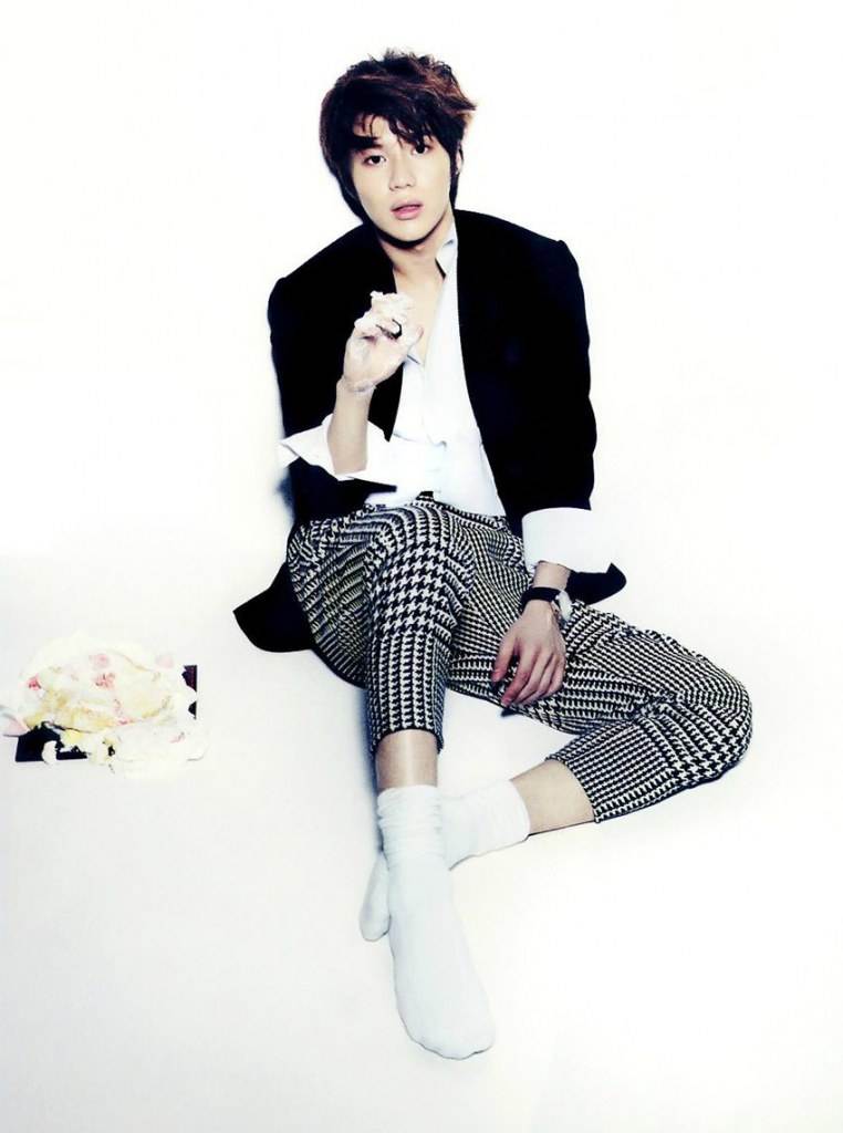 SHINee Taemin @ Nylon Korea Magazine September 2012