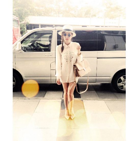 แฟชั่น มินิไซส์ กับสไตล์การแต่งตัวเก๋ ๆ ของดาราสาวร่างเล็ก