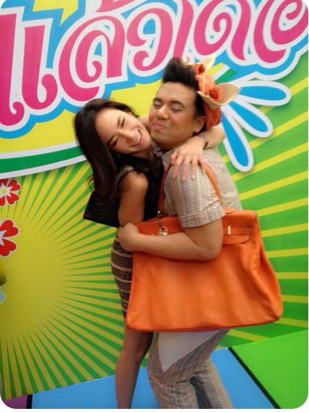 เมย์ ฉลอง ตำแหล ครบ 1 ปี เชิญดารามาแซ่บเพียบ