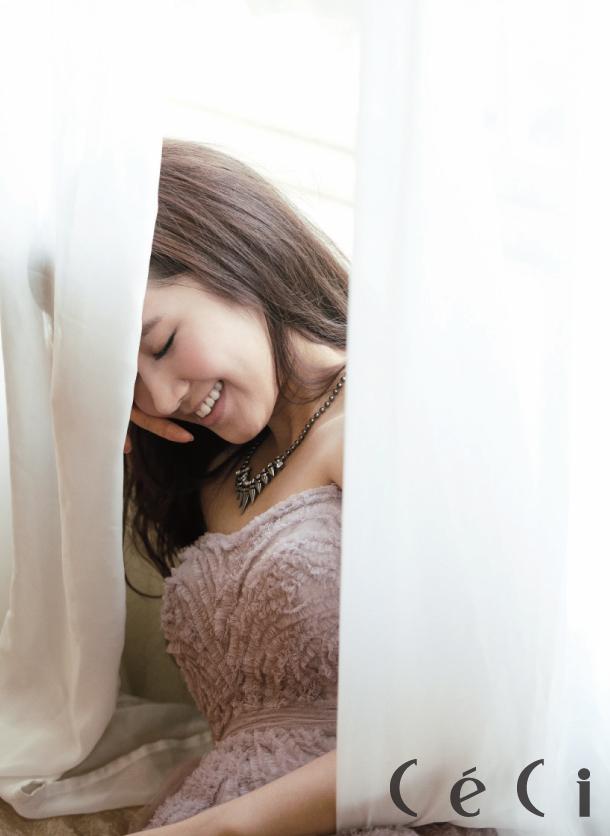 SNSD's Yuri @ CeCi September 2012