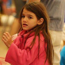 คุณเเม่ Katie Holmes & ลูกสาวSuri สวยเหมือนเเม่มาก