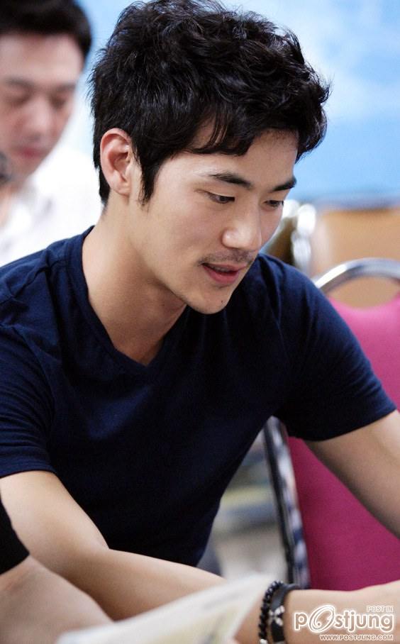 Kim Kang Woo02