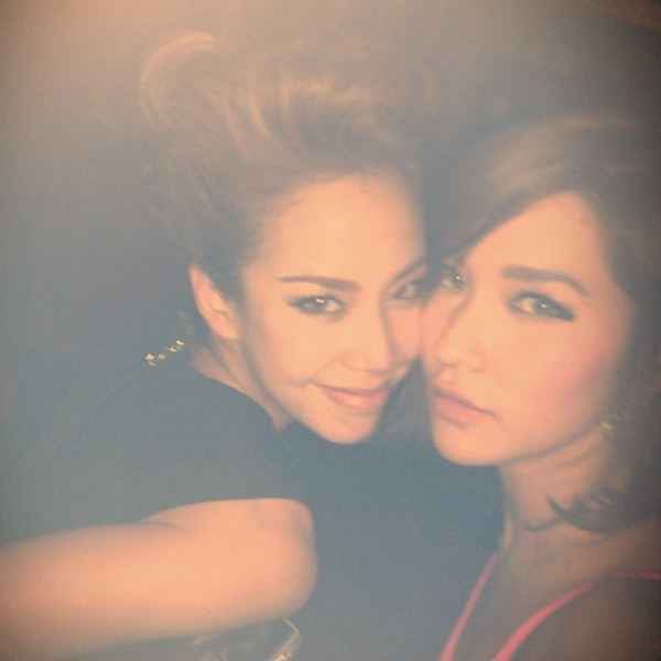 ประชันเริ่ดกันสุดฤทธิ์! ดาราร่วมเปิดร้านเช่าชุด ของ ไอซ์ อภิษฎา