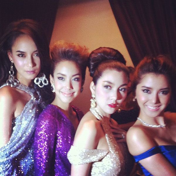 ประชันเริ่ดกันสุดฤทธิ์! ดาราร่วมเปิดร้านเช่าชุด ของ ไอซ์ อภิษฎา