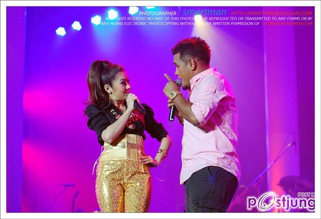 เอิร์น เดอะสตาร์ @คอนเสิร์ต M-150 X2 ลูกทุ่งซุปเปอร์โชว์