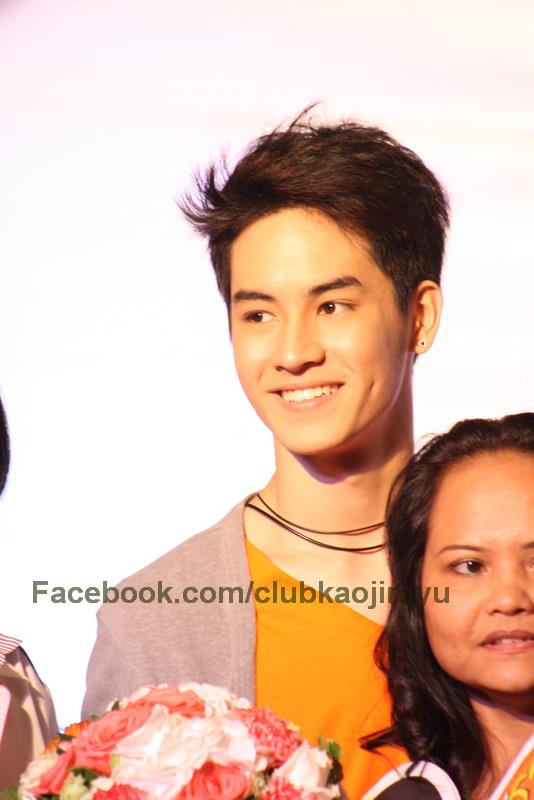 เก้า-จิรายุ งาน CAT 009 @ Centralworld (22/08/55)