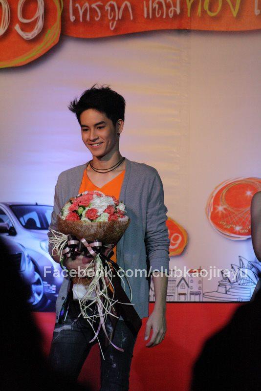 เก้า-จิรายุ งาน CAT 009 @ Centralworld (22/08/55)