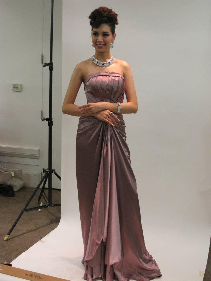 น้องโอปอ รองนางสาวไทย ๒๕๕๓ น้องดาว รองนางสาวไทย ๒๕๕๕ ในแถลงข่าวบางกอกบิวตี้เจมส์ ครั้งที่ ๕๐