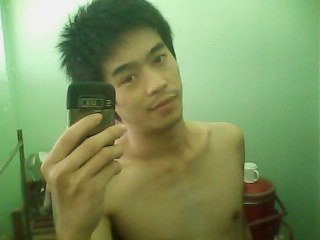 หนุ่มๆ จากคลิปเกย์...