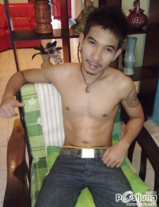 หนุ่มๆ จากคลิปเกย์...