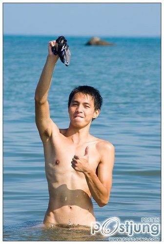 หนุ่มๆ จากคลิปเกย์...