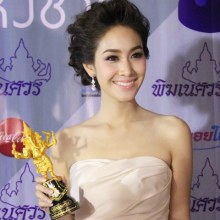 รางวัลพิฆเนศวร สาขารางวัลนักแสดงหญิงดีเด่น ได้แก่.พีชญา วัฒนามนตรี