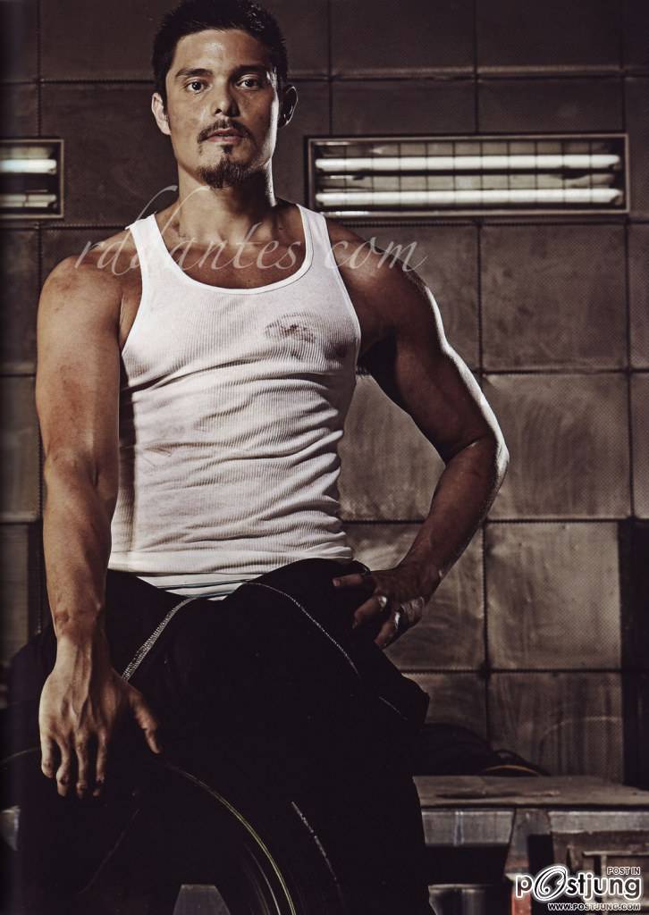 หล่อเข้มดุดีนะ