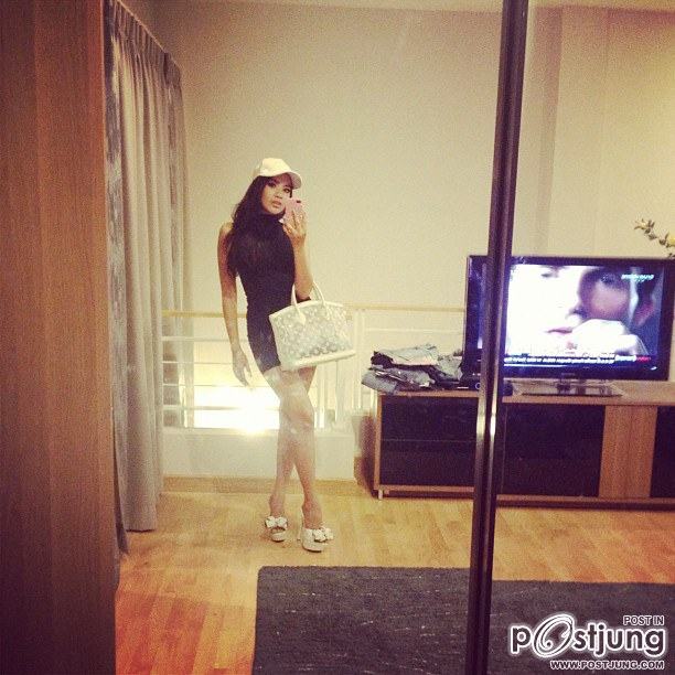 แฟชั่นเริ่ดๆ ของใบเตย อาร์สยาม