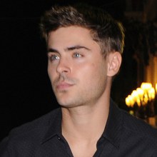 ภาพล่าสุดของ Zac Efron เดินทางมาถึงอิตาลี เพื่อร่วมงานเทศกาลหนัง Venice Film Festiv