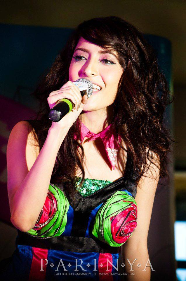 พิ้งกี้ งานเปิดห้าง Watergate pavillion